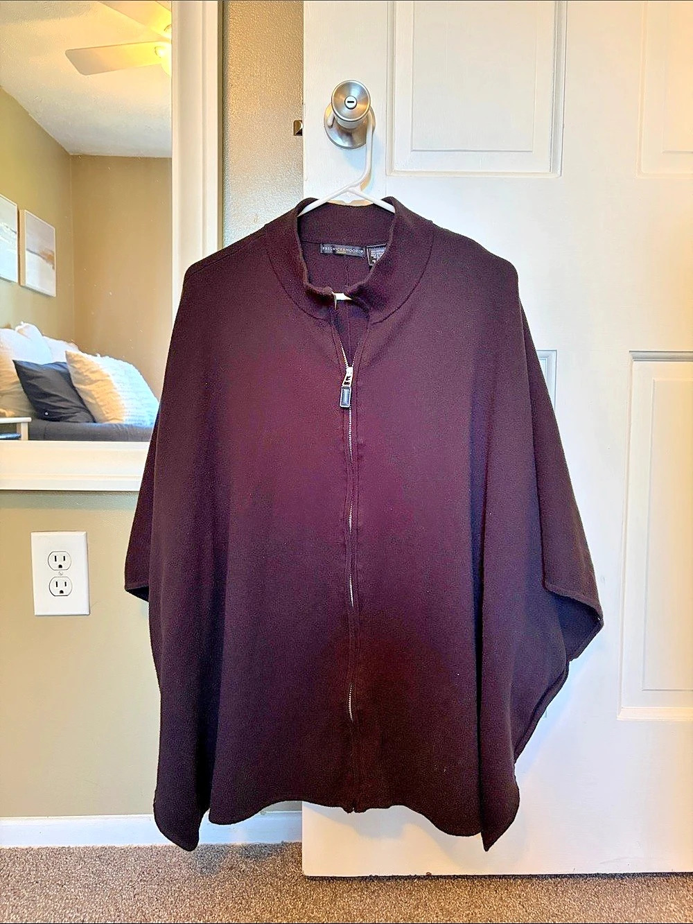 Preswick & Moore Black Zip Front Cape